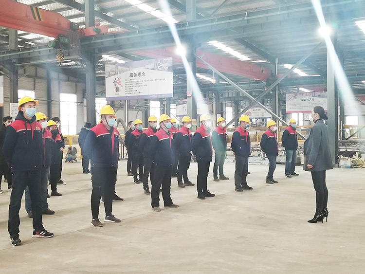 復工加防疫，榮大候車亭兩不誤配圖四