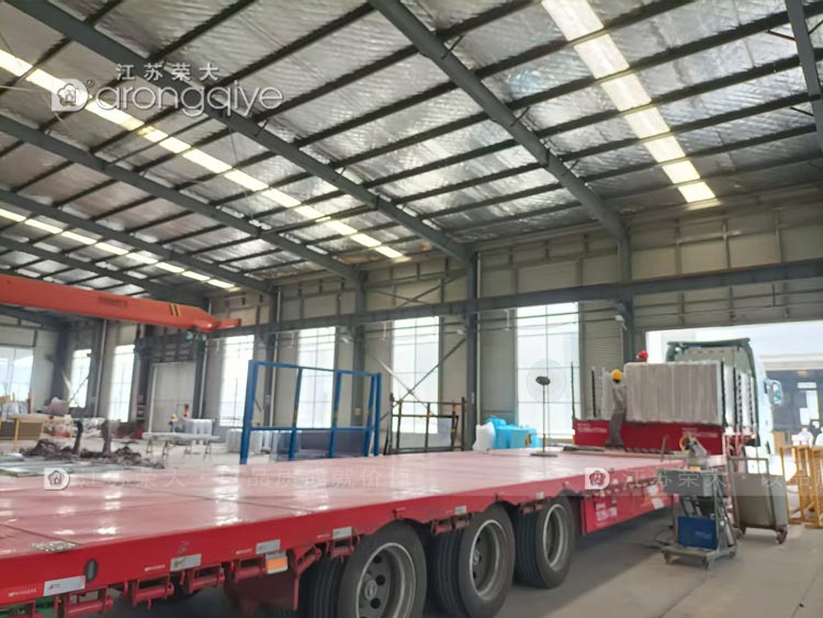 俄羅斯智能公交站臺(tái)案例圖一