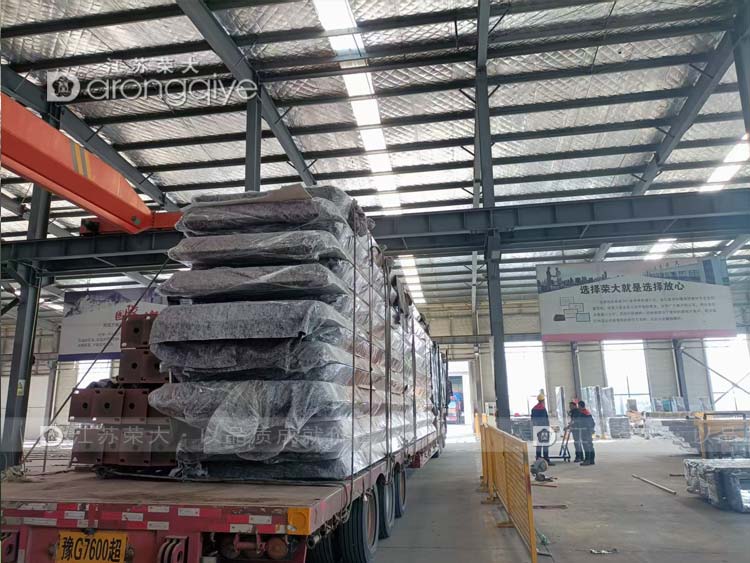 榮大候車亭發貨案例